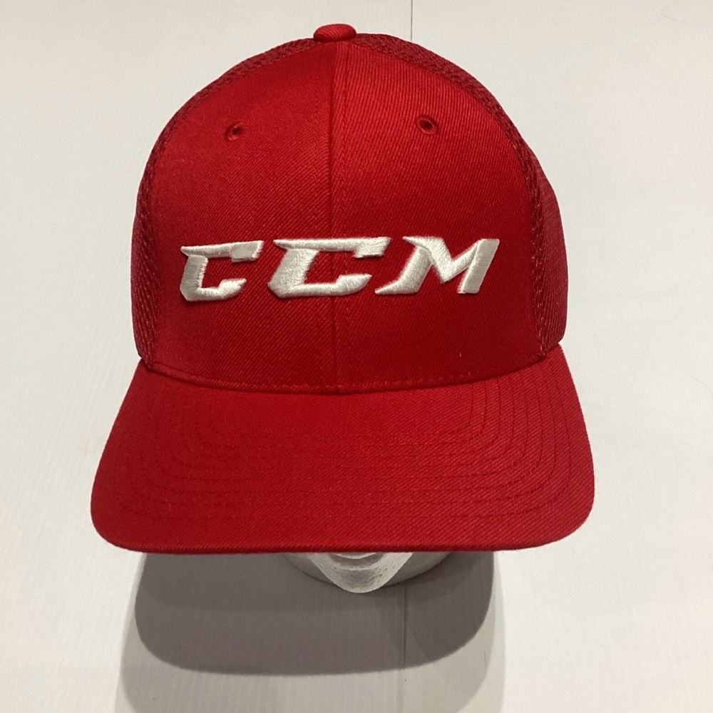 CCM Structured Foam baseball Cap Senior S/M Men's Red White Style No. C6184